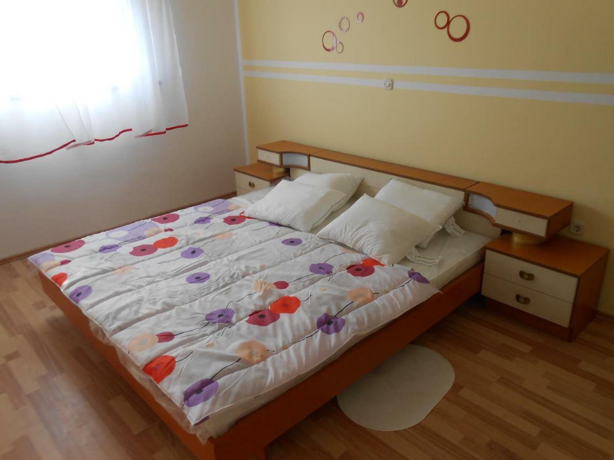 Apartman Gabi Kastav Exteriör bild